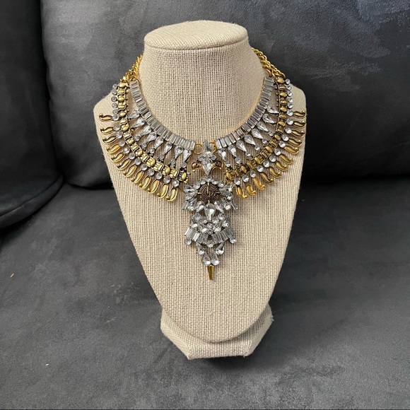Jewelry - Gorgeous collar necklace